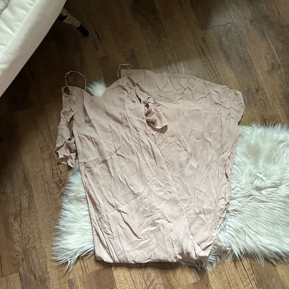 REFORMATION Ferrara Dress - Picture 4 of 7